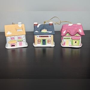 Vintage 1991 Readers Digest Dickens Ceramic House Christmas Bell Ornaments‎
